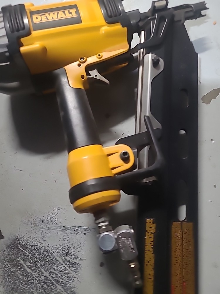 NAIL GUN DEWALT 130BUCKS 30 SHIP