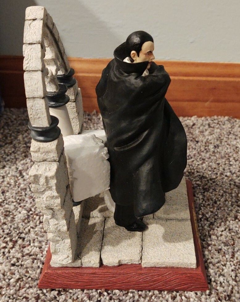 RARE UNIVERSAL MONSTERS WESTLAND GIFTWARE LIMITED EDITION DRACULA STATUE