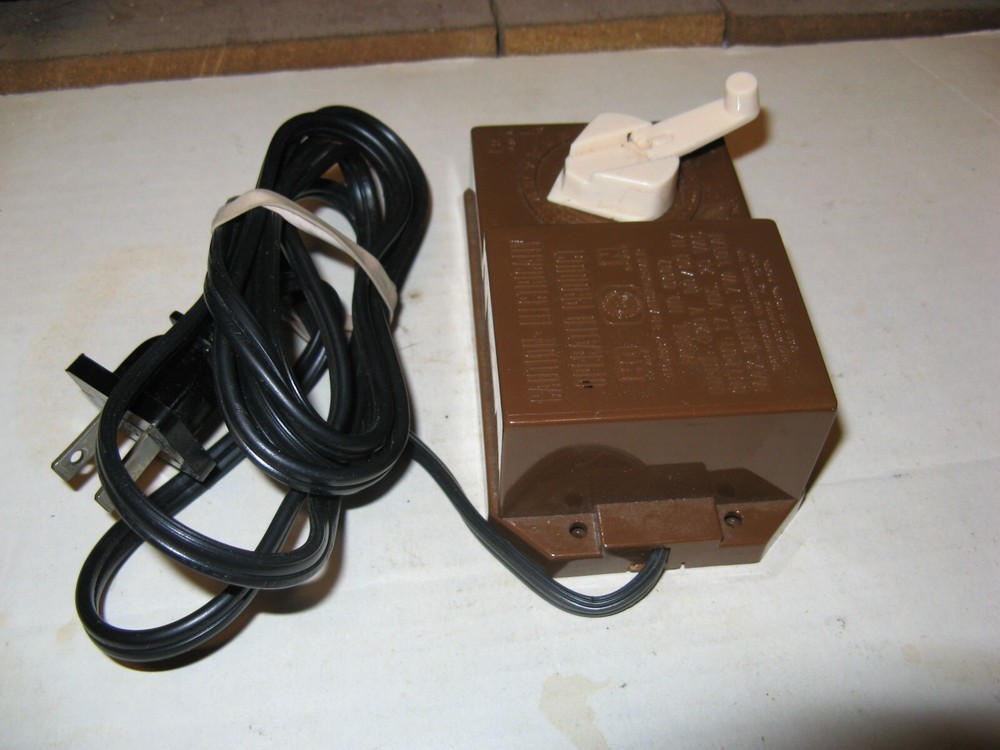 Bachmann Vintage HO 1963 – 1969 Transformer, Model 6607