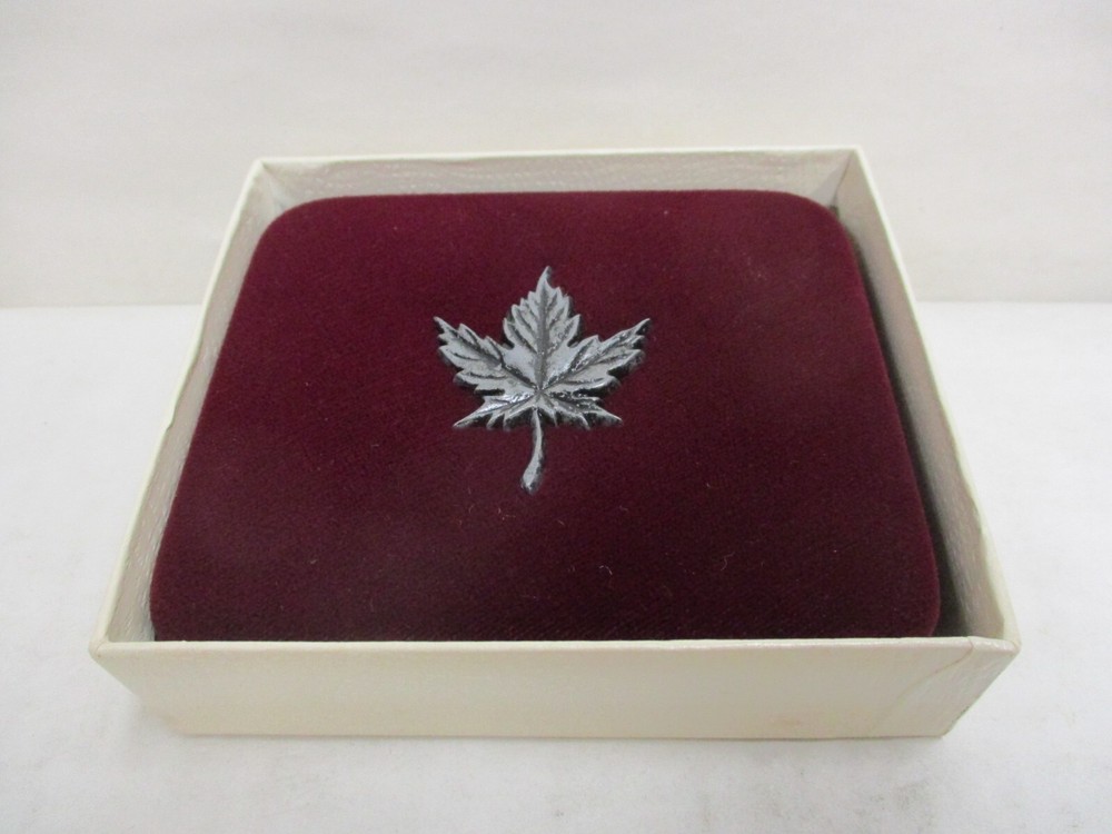 1982 Canada Confederation Constitution Commemorative Proof Dollar Coin with Box