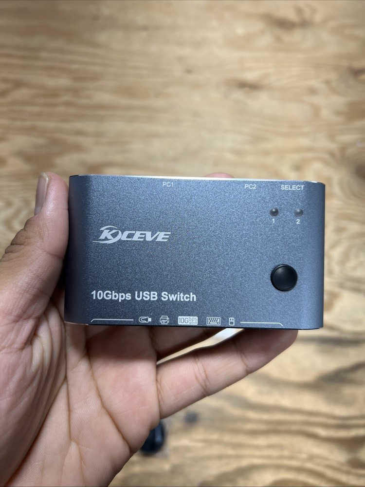 10Gbps USB C Switch 2 Laptops 2 in 4 Out USB 3.2 Switcher 2 Computers Share K...
