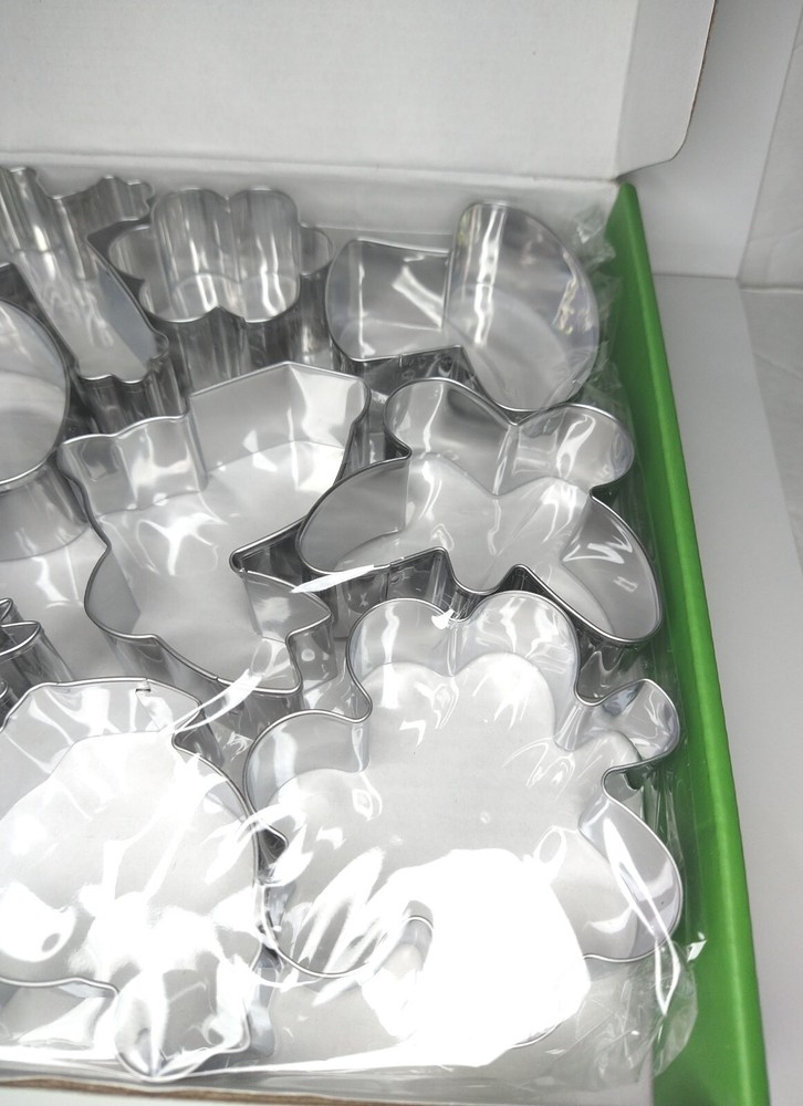 Happy Ester 12 Pieces Cookie Cutter Set