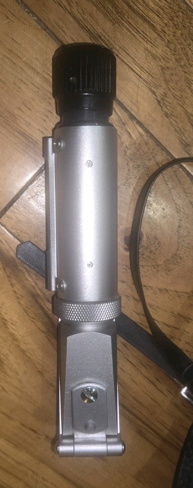 ATAGO 8435 Hand Held REFRACTOMETER W Case