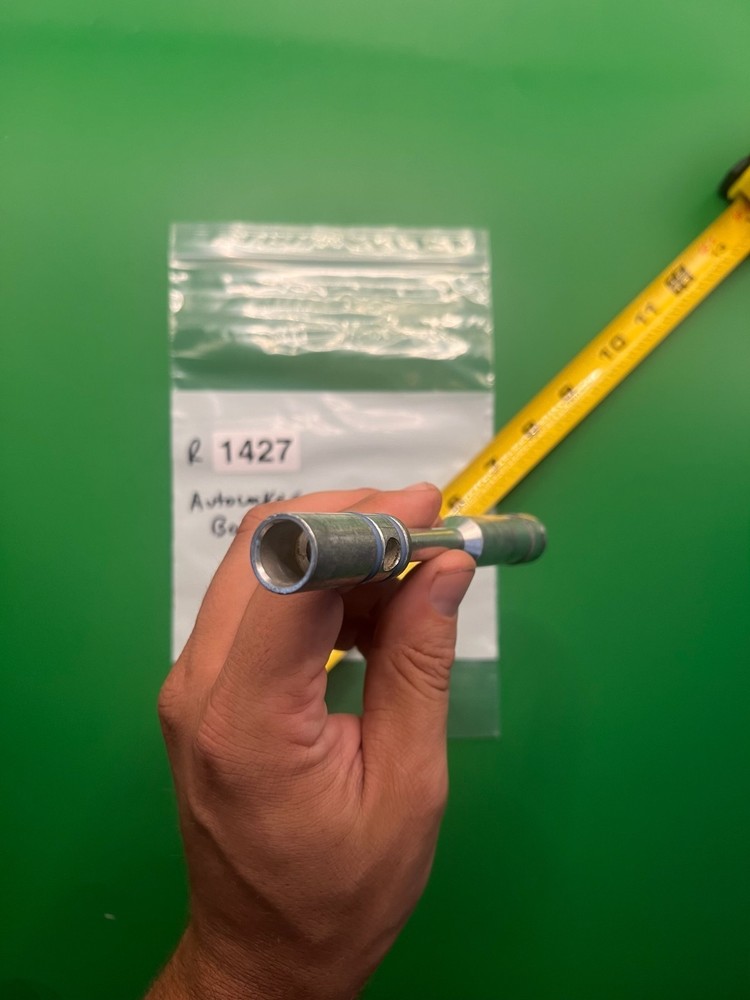 Autococker Bolt