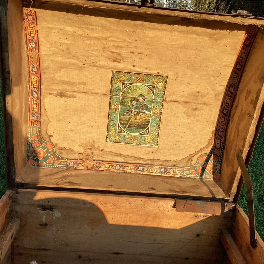 Antique pirates captains chest Trunk Camel Back