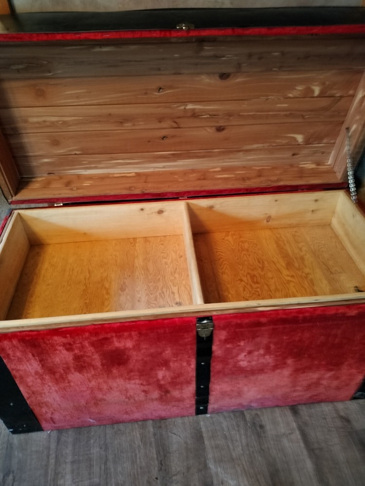 antique 70's trunk all cedar