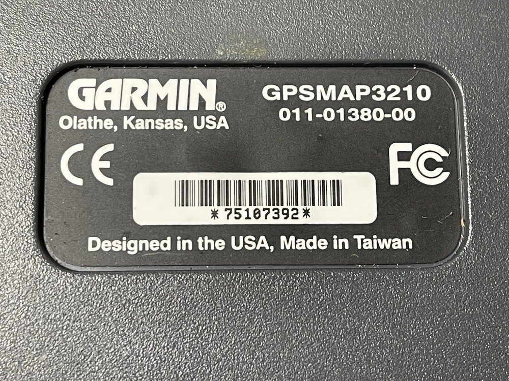 Garmin GPSMAP 3210 Marine GPS Chartplotter Pls Read