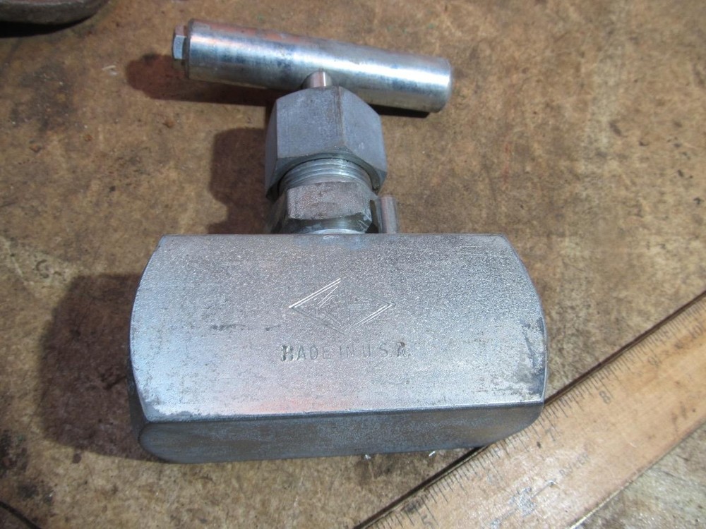 KF 1CS 1" Needle Valve 6000 psi
