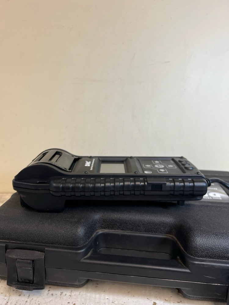 DHC BT2010 Digital Battery & Electrical Analyzer Tester W/ Case & Manual TESTED