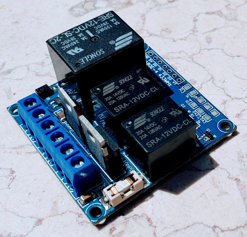 Manual Remote Control 12VDC 5A Single Axis Solar Panel Sun Tracking Controller