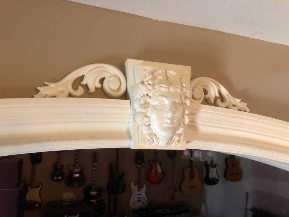 Decorative Hardwood Hand carving Wall Plaque