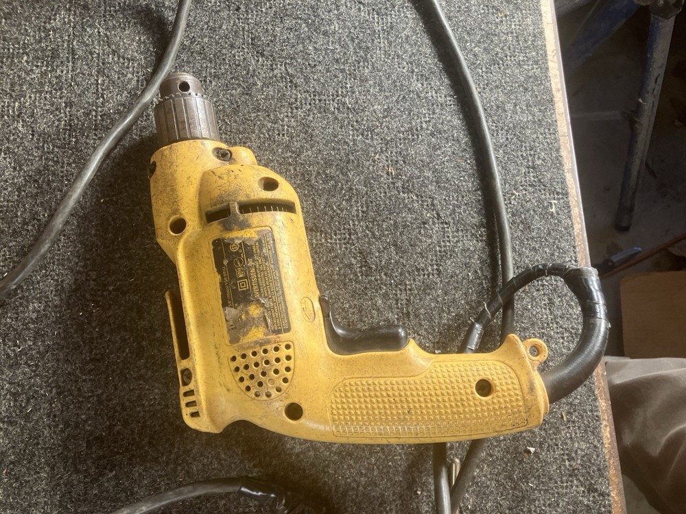 Dewalt 3/8 Corded Drill With Key