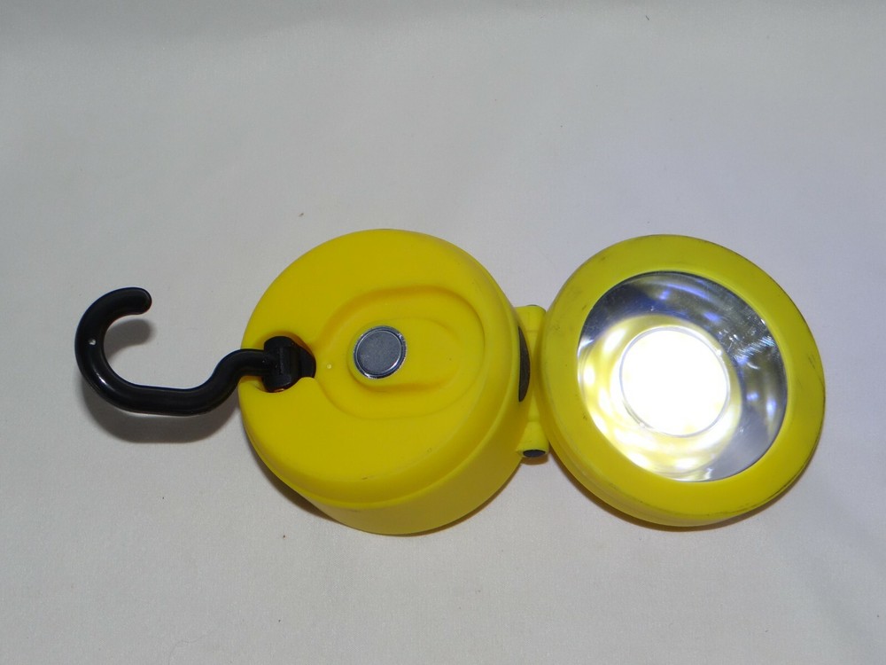 Seachoice Boating LED Round Worklight Hook & Magnet & Adjustable Head 08111