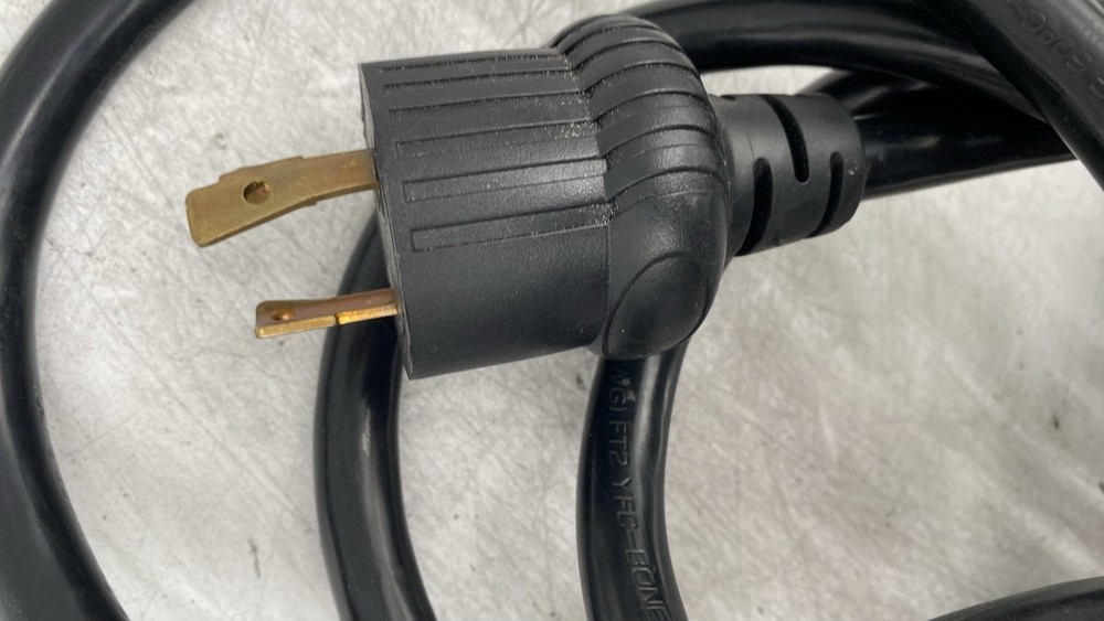 Xtreme Power Conversion Bypass Distribution Module