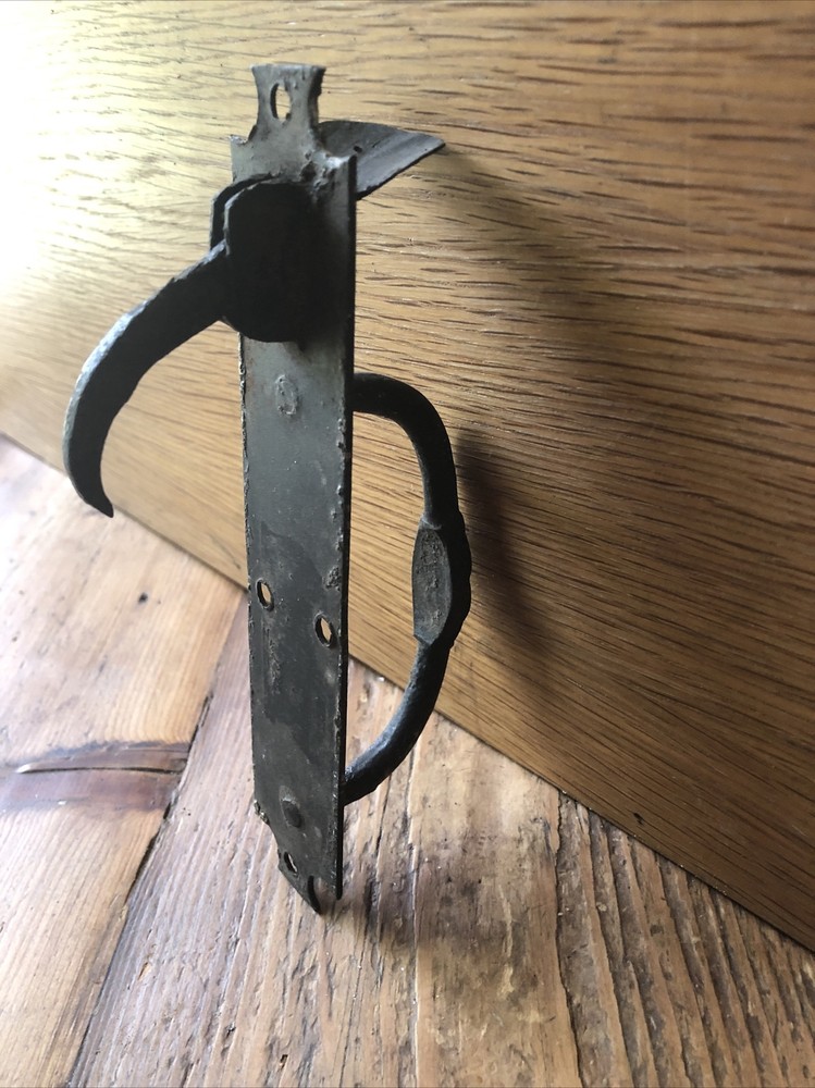 Pre 1800 metal door pull handle single piece decorative With Thumb Release