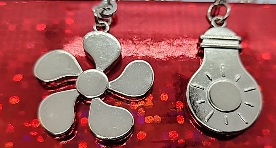 Silver Tone Ceiling Fan Pulls FAN • LIGHT Pull Chains Bulb & Fan Shaped Metal