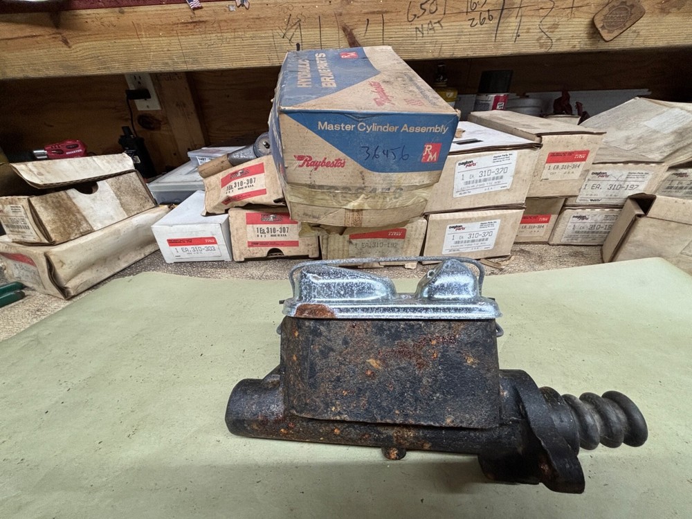 RAYBESTOS MC36456  MASTER CYLINDER ""READ THE LISTING" 9W.