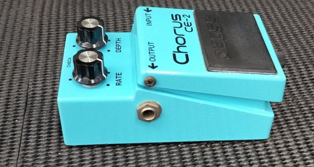 BOSS CE-2 chorus