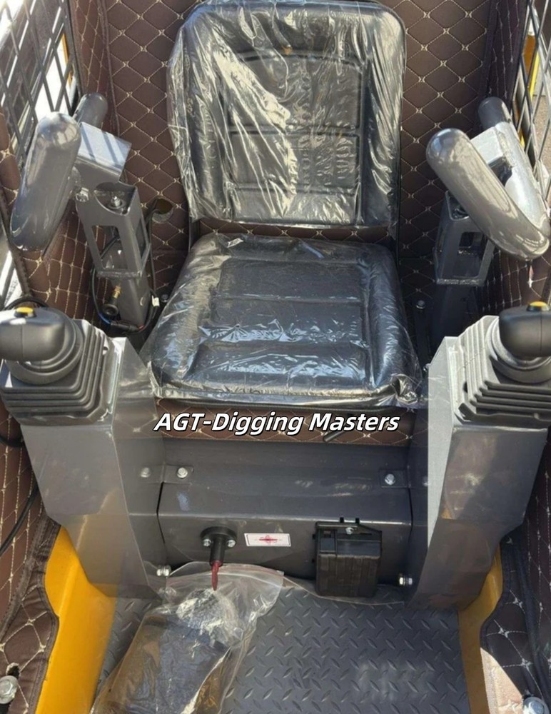 CFG 1.5 Ton Mini Compact Crawler Track Skid Steer Loader EPA Gas Engine Vertical