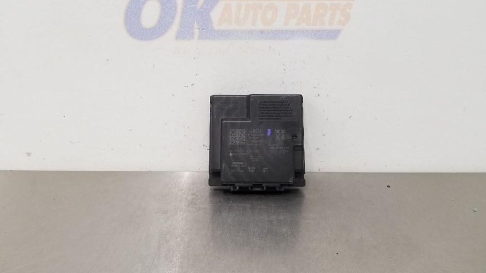 20 CADILLAC ESCALADE ESV THEFT LOCKING KEYLESS ENTRY CONTROL MODULE 13518834