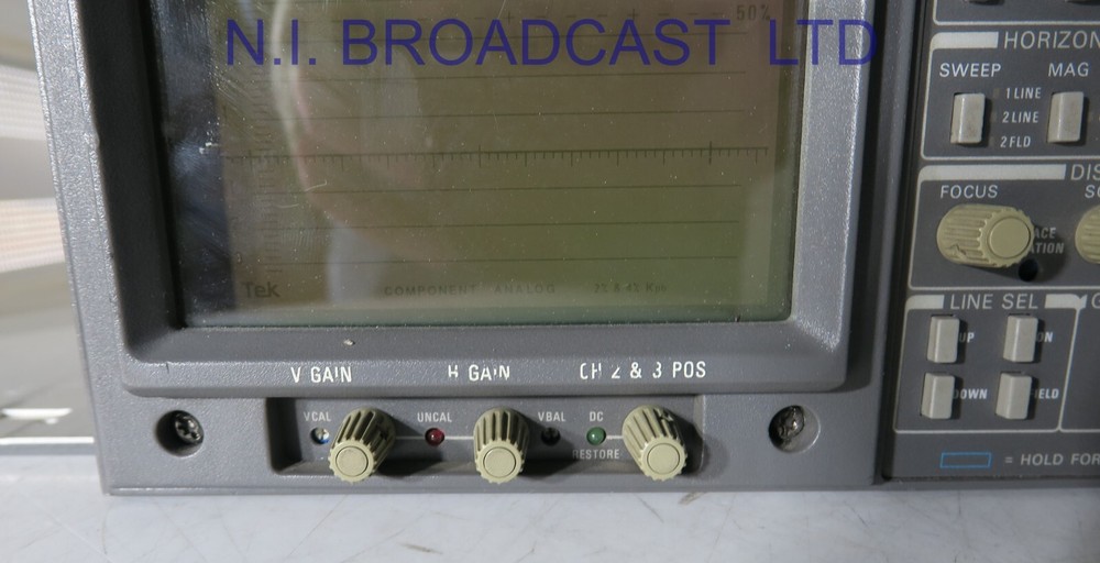Tektronix wfm300 waveform vectorscope composite / component. excellent
