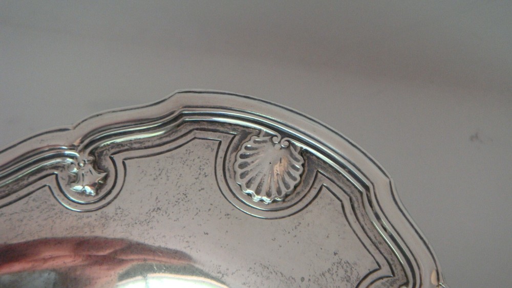 ESTATE TIFFANY & CO SHELL & THREAD STERLING SILVER BREAD TRAY, CIRCA 1911