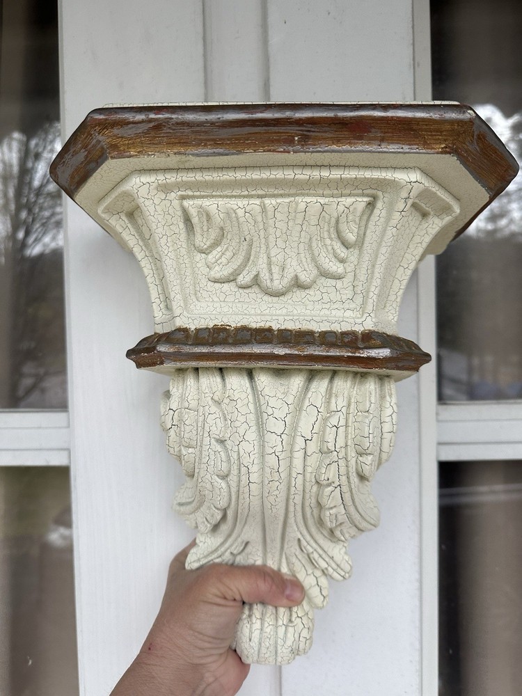 Large Cream Corbel With Gold Edge