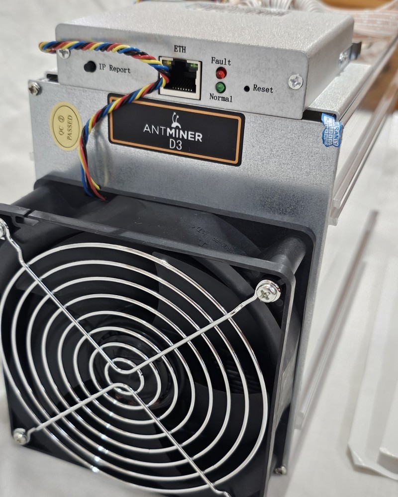 *NEW* Bitmain Antminer D3 19.3Gh Mining X11 Algorithm