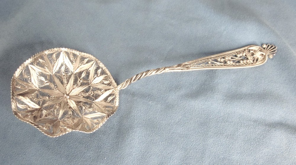 Vintage Silver Filigree 10" Fancy Server 68 g. Monogram Disc on Back Front Eagle