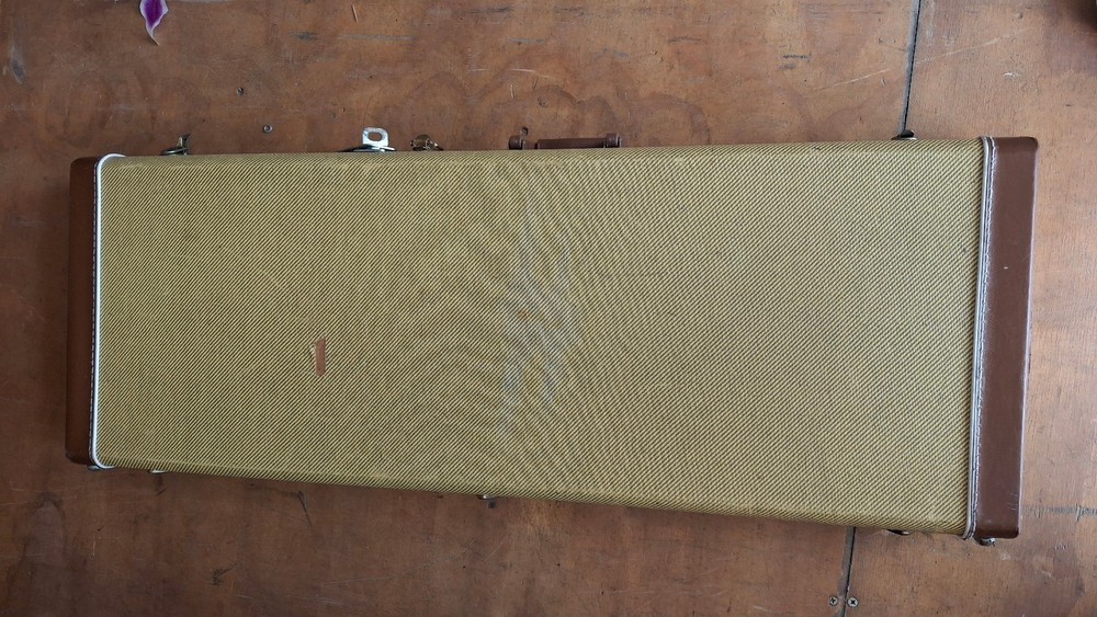 TKL Performer Rectangular Electric Guitar Hardshell Case tweed finish w lock 40"