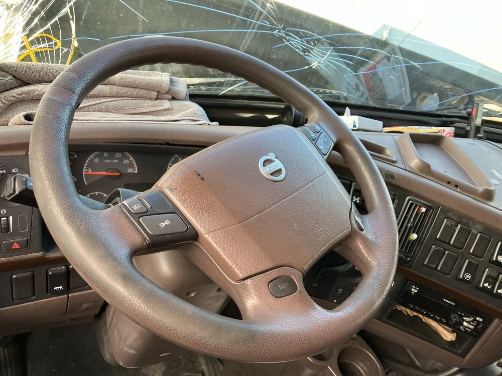 Volvo VNL Left/Driver Steering Column - Used