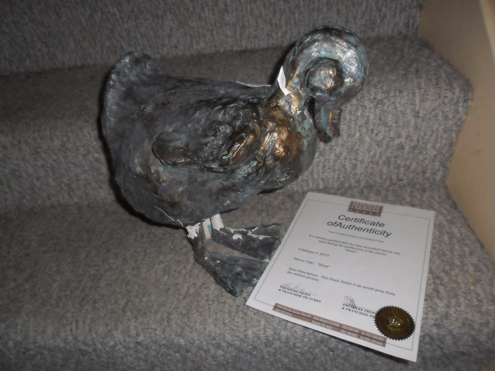 ORIGINAL MOVIE PROP "HEIST" 15" DUCK STATUE PREMIERE PROPS CERTIFICATE DEVITO