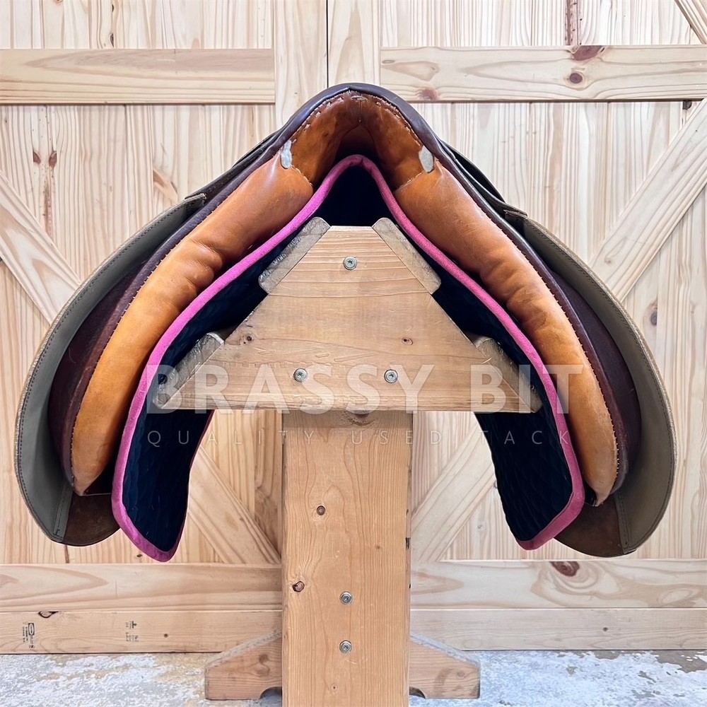 18.5" Stubben Siegfried VSD English Saddle