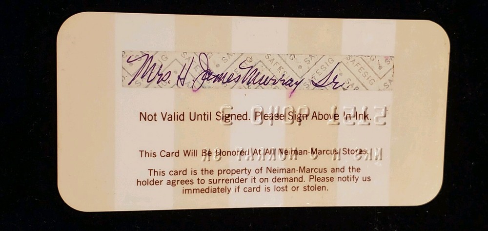 Neiman Marcus cc304 Princess Size Charge Card