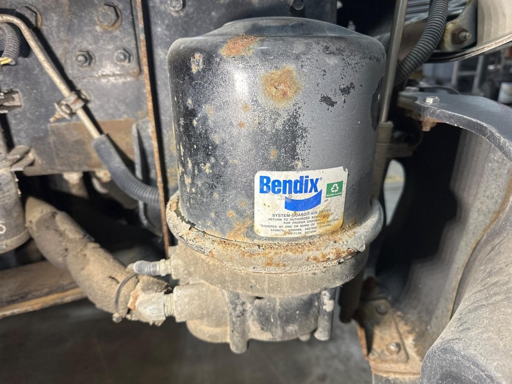 Bendix AD-IP Air Dryer - Used
