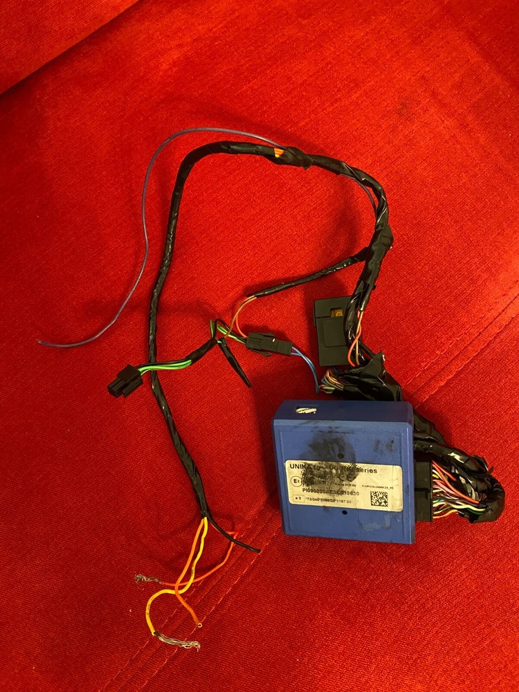 Wheel commands interface Unika and adapter ISO to/from Quadlock