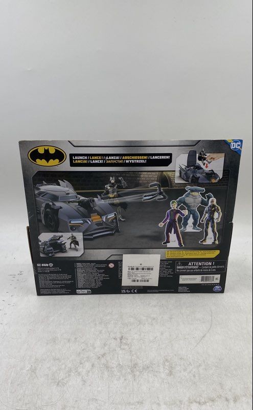 Spin Master DC Comics Batman Batmobile Crusader Vehicle Launcher Action Figure