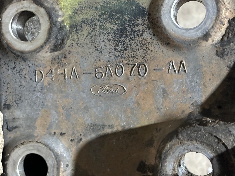 OEM Ford Left Side Rear Engine Mount for Caterpillar 3406 Engine D4HA-6A070-AA