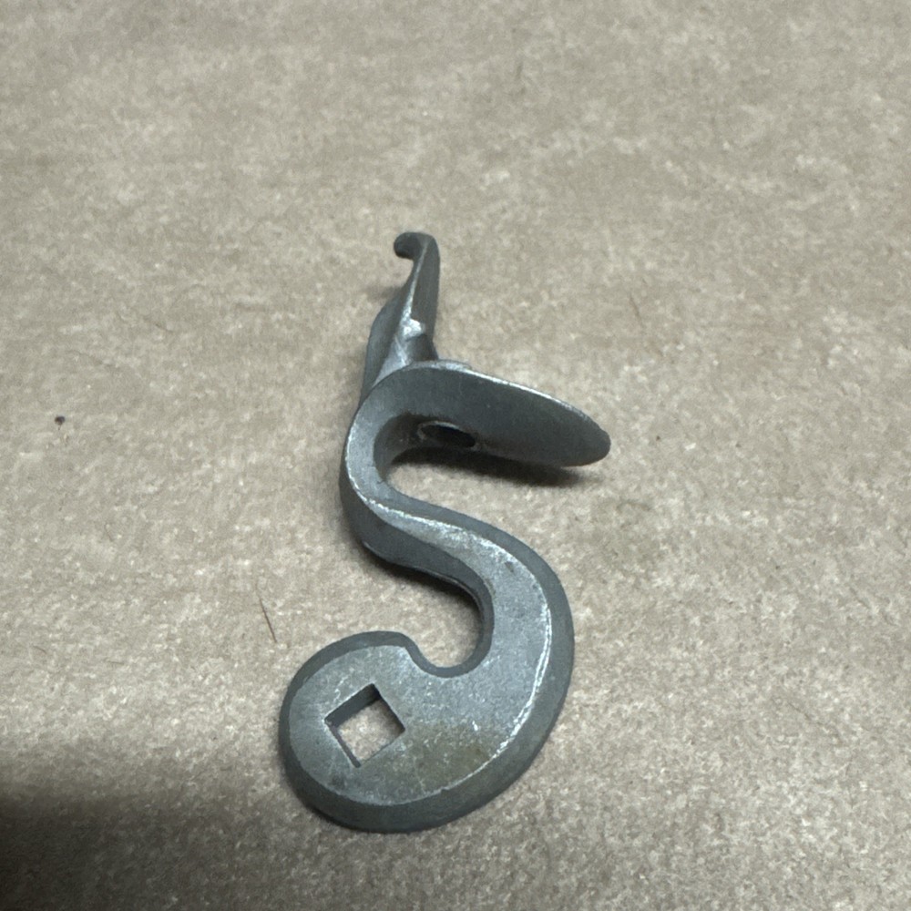 L & R Manton Hammer