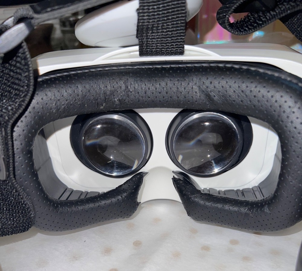 VR Storm & Sharper Image Virtual Reality Headsets