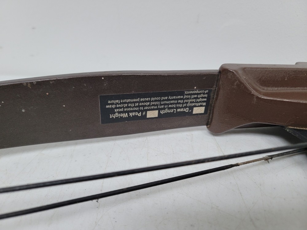 Bear Whitetail Hunter Right Hand Vintage Compound Bow WH-744079