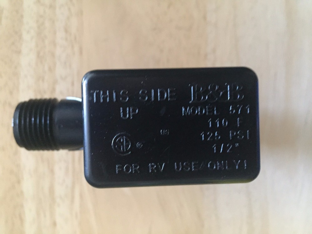 B&B RV 571 VAC-CHK-A-FLUSHER Vacuum Breaker Check Valve Model 125 PSI 1/2" RV