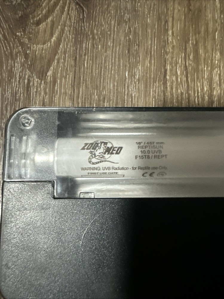 Zoo Med Reptile Light 18inch