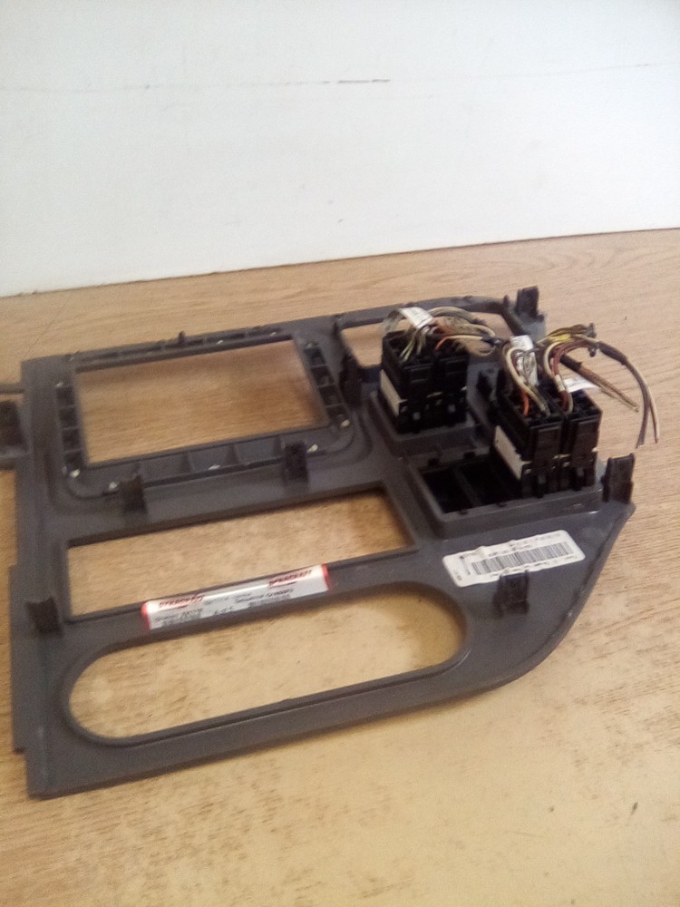 Peterbilt 579 S64-6120 Switch Dash Panel "READ DESCRIPTION"