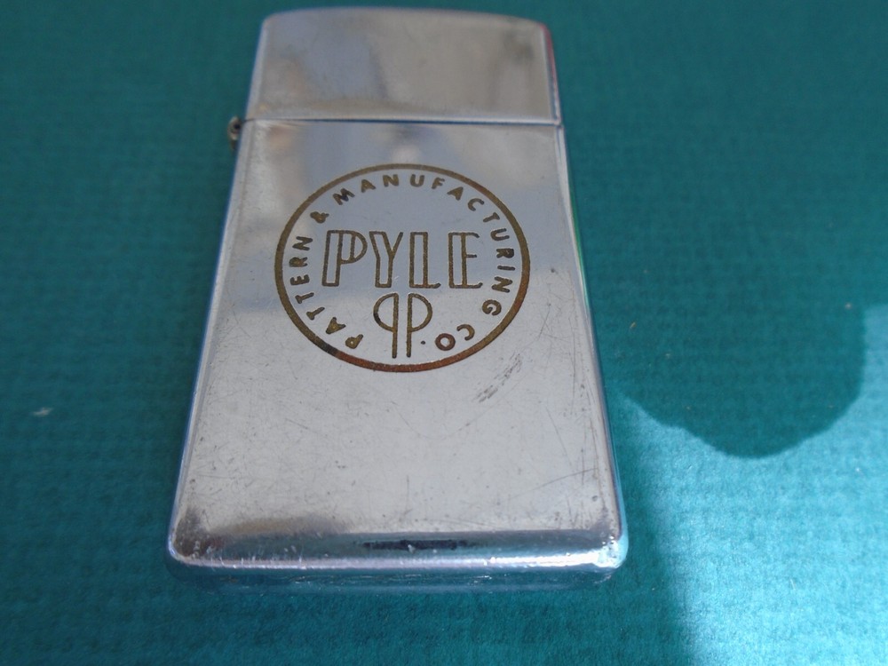 Zippo slim chrome Pyle Co lighter