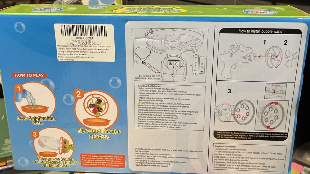 Bubble World Super Bubble Machine --NEW
