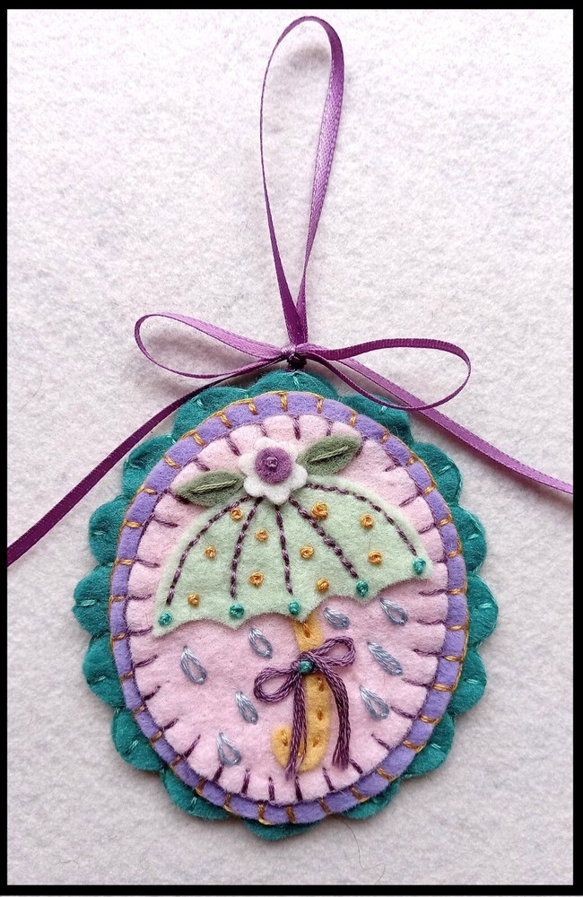 PATTERN!~*HAPPY EASTER*~Easter/Spring Ornaments~wool applique PATTERN!