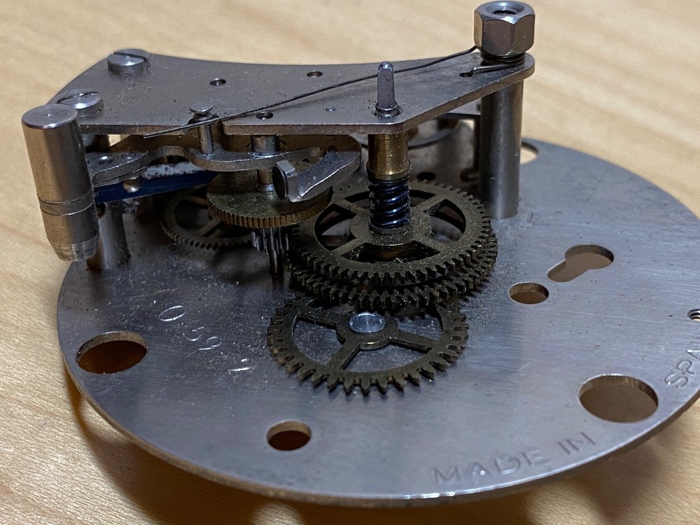 Manual Table Clock Movement - 62 Mm