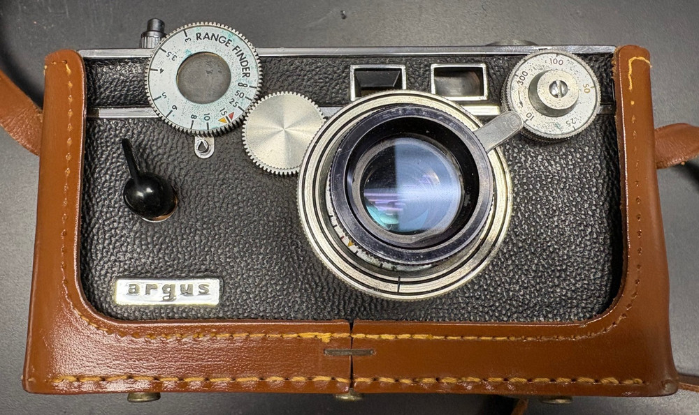 VINTAGE - Argus C2 Range Finder Camera with Leather Case