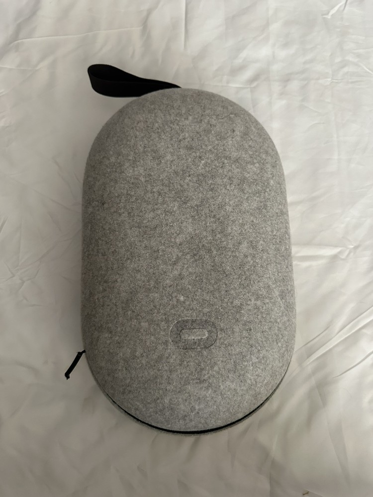 Meta Oculus Quest 2 Carrying Case